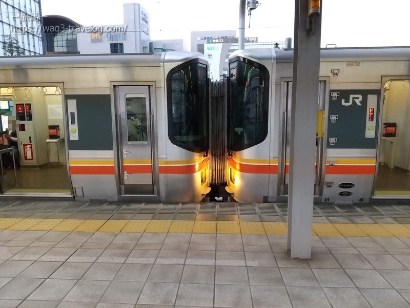 JE姫路駅に停車するキハ122