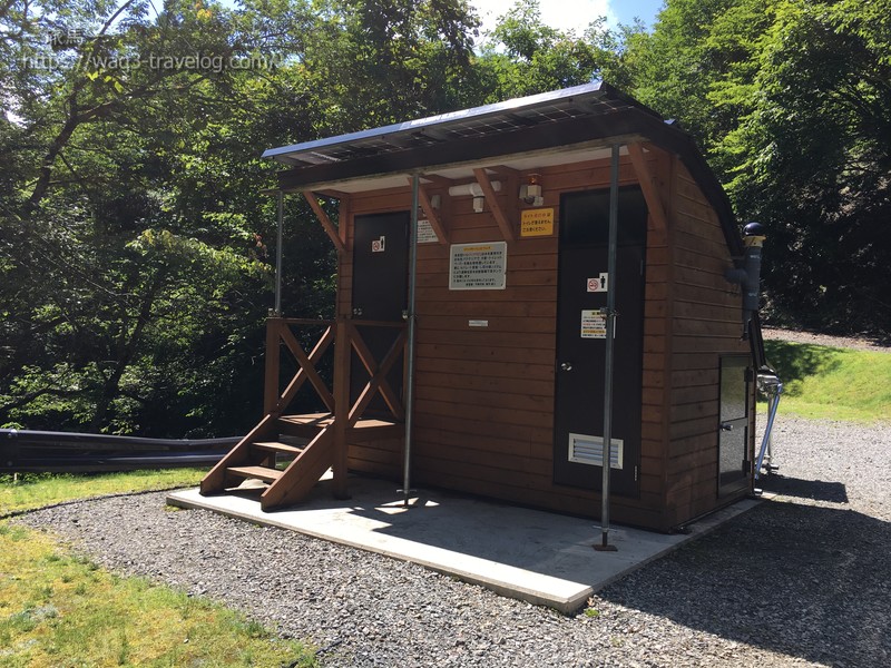 坂ノ谷コース登山口のバイオトイレ