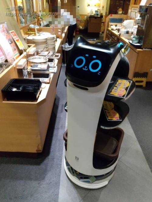 配膳ロボットBellaBot