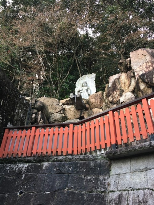 門戸厄神の奥の院