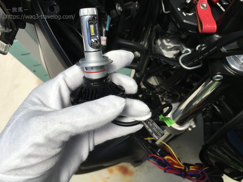 ロービームのカプラーにLEDヘッドライトを接続